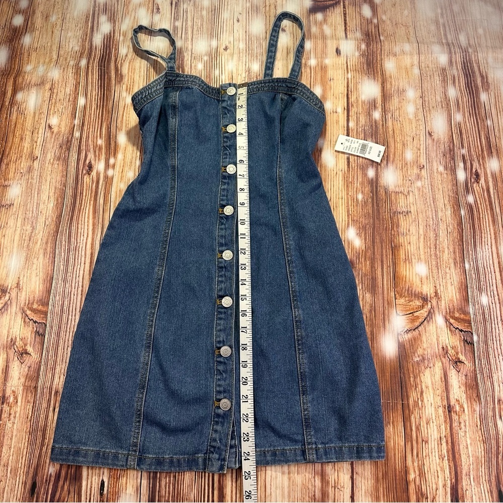 NWT Pacsun Blue Denim Button-Down Dress
Size XS - Picture 11 of 13